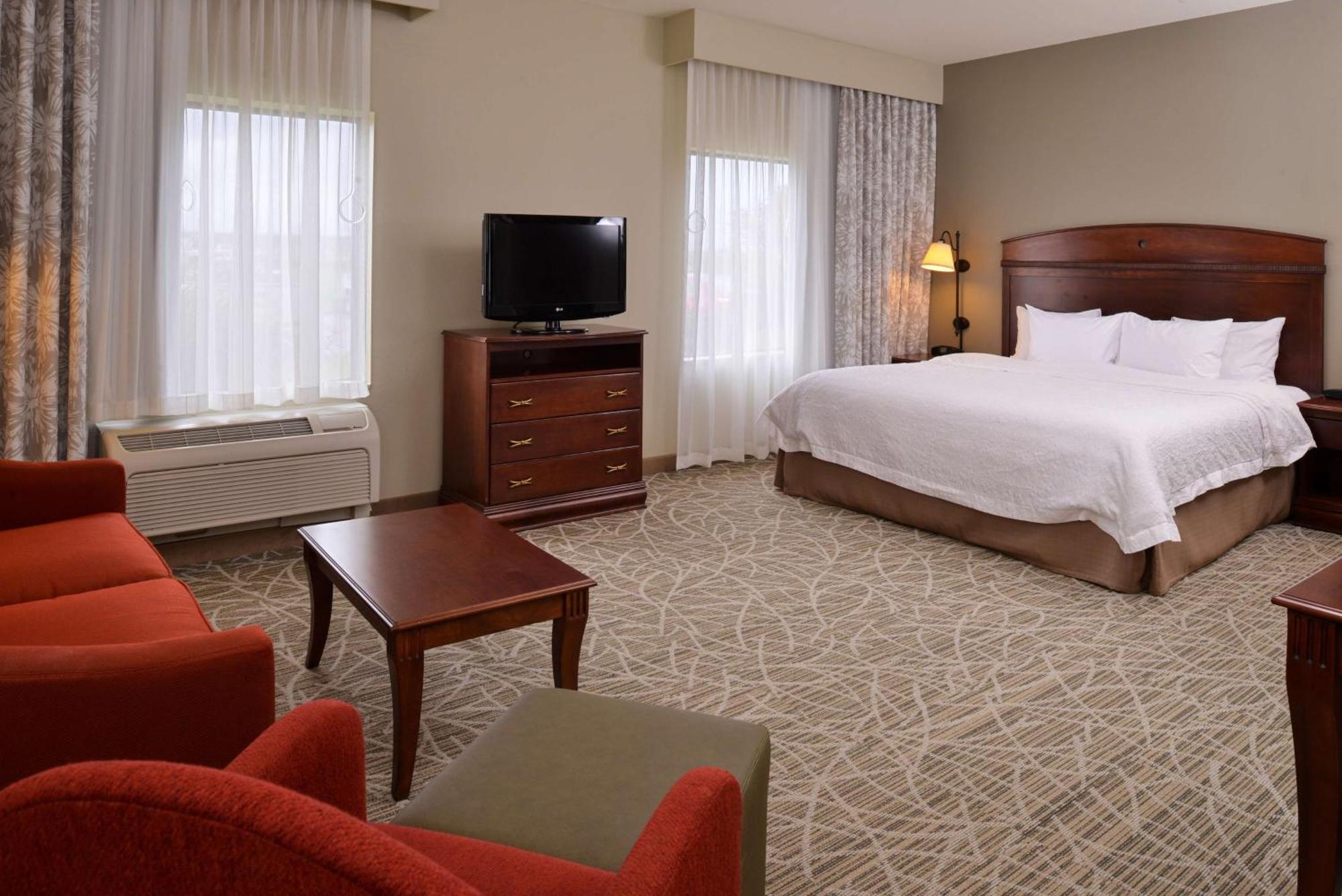 Hampton Inn By Hilton Litchfield Exterior photo