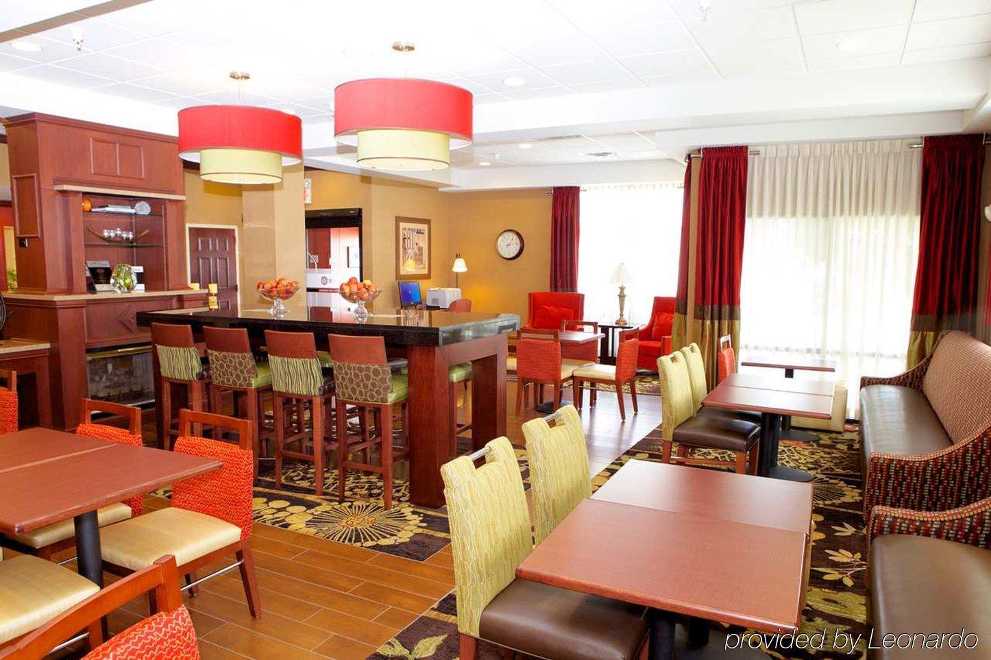 Hampton Inn By Hilton Litchfield Exterior photo